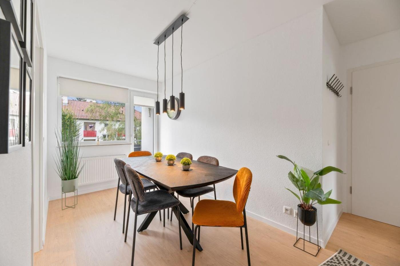 Westside Flat - 5Min To Downtown Lägenhet Ludwigsburg Exteriör bild